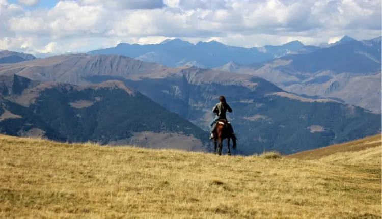 Tusheti to Khevsureti via Atsunta Pass trek 3