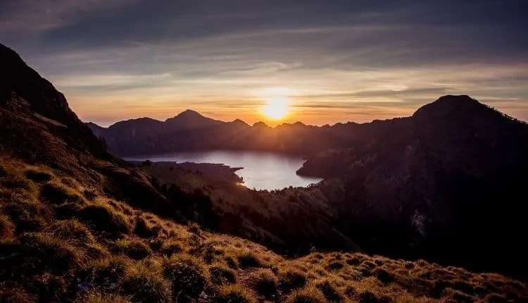 Rinjani trek to the Summit (recommended for experts) 4