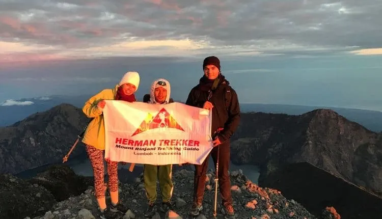 Rinjani trek via Sembalun (recommended for beginners) 4