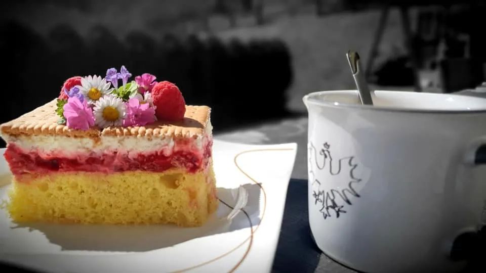 Eating on the Stubai High Trail