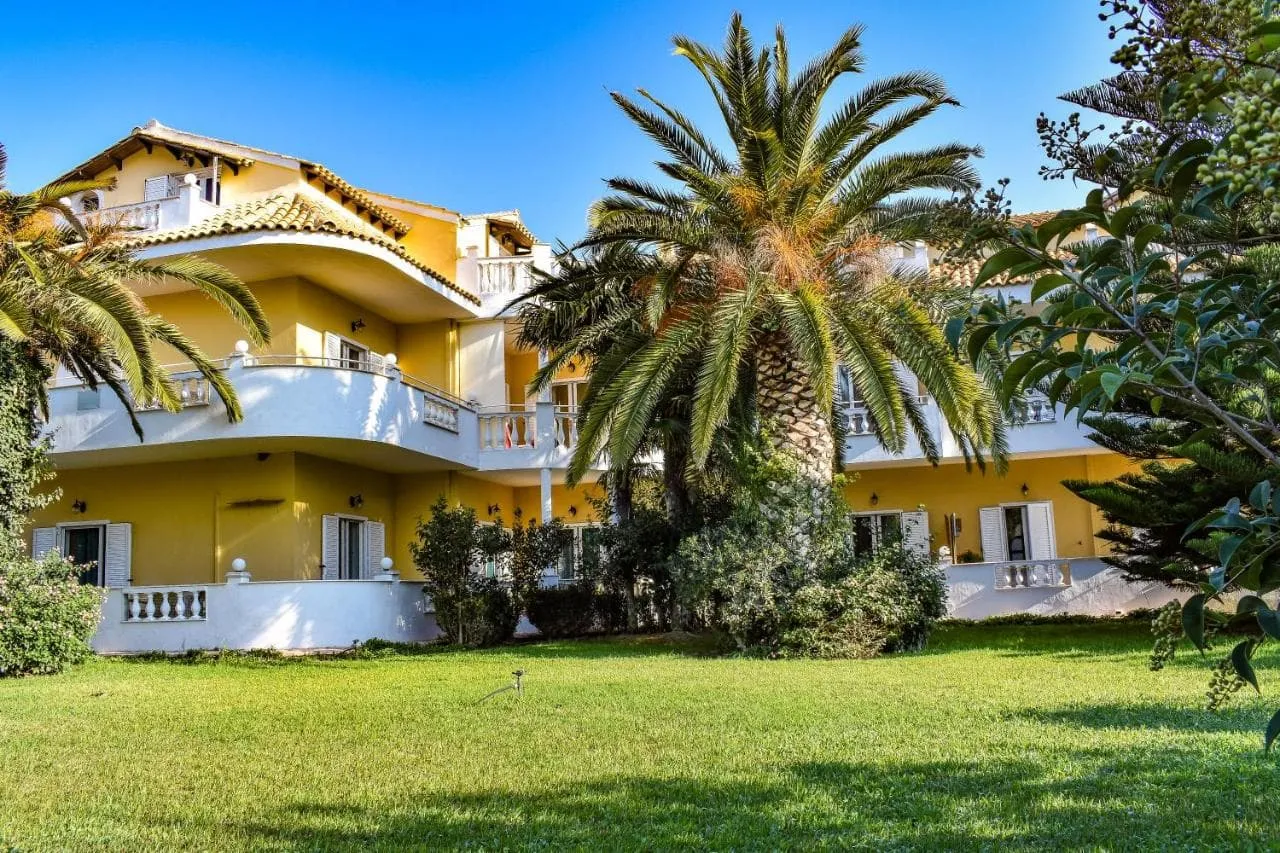 Andriana Apartments (Agios Georgios)