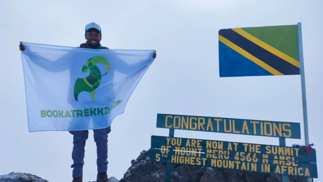 Combinar la ascensión al Kilimanjaro con el monte Meru o un safari