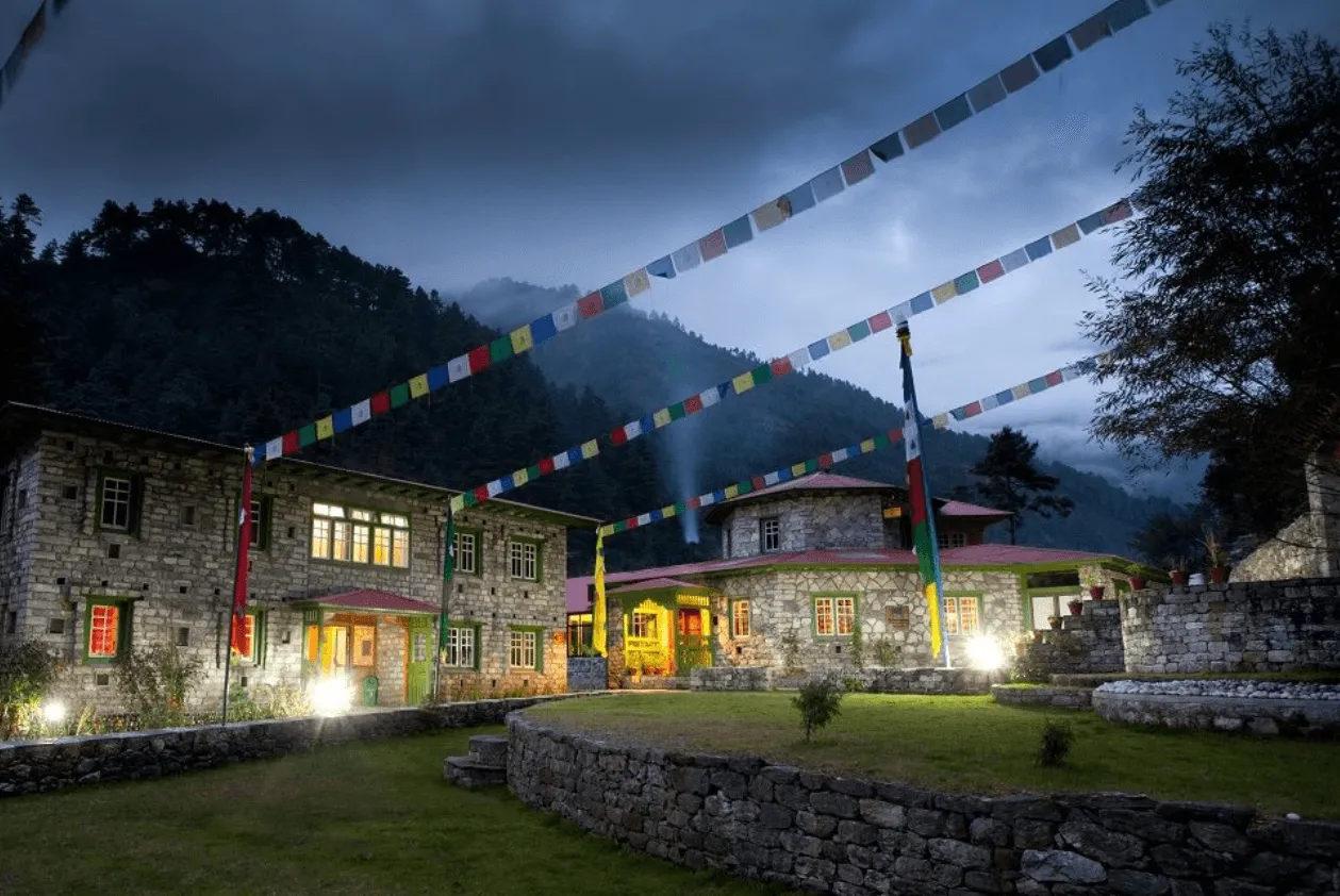 Everest Base Camp Deluxe 4