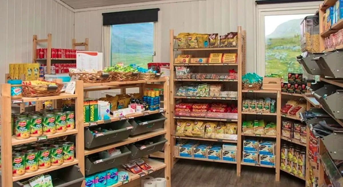 What Are Huts Like on The Kungsleden Trail? 
